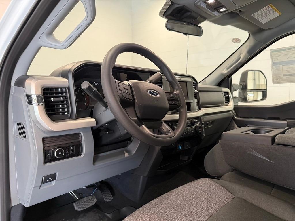 new 2025 Ford F-250 car, priced at $48,916