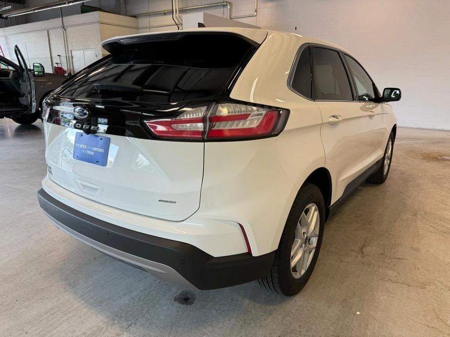 used 2022 Ford Edge car