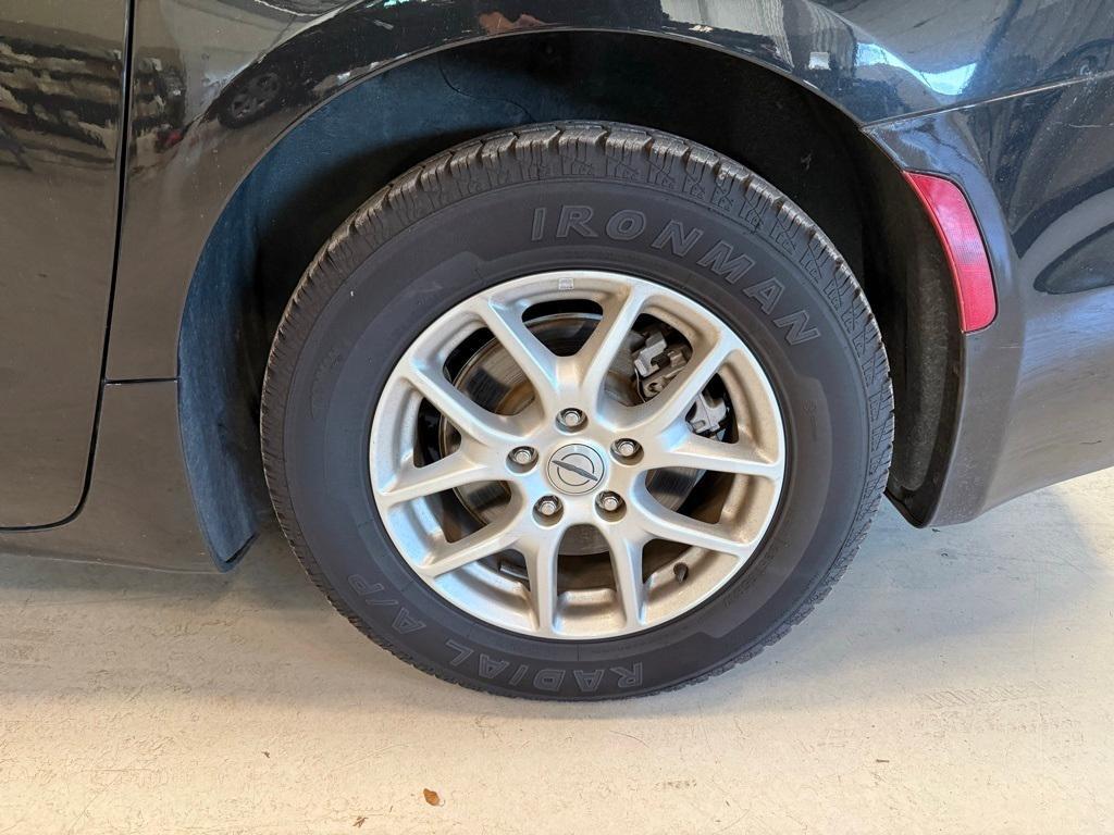 used 2023 Chrysler Pacifica car, priced at $23,995