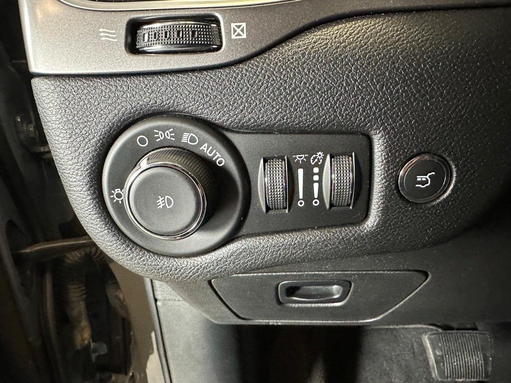 used 2019 Jeep Cherokee car, priced at $18,500