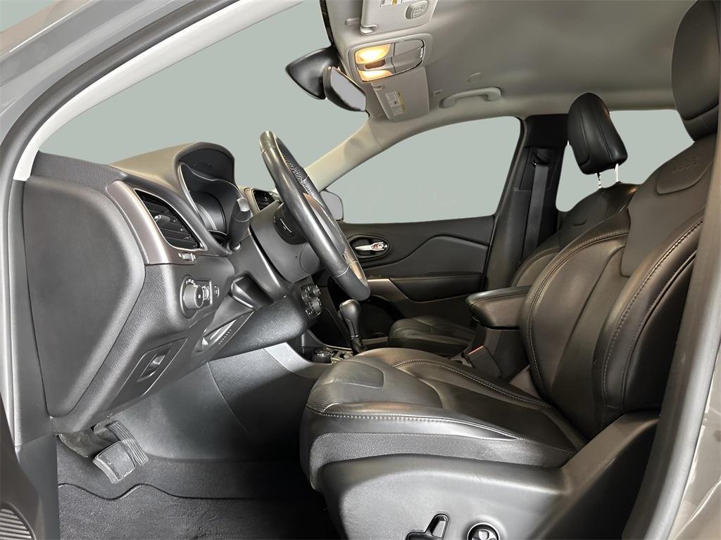 used 2019 Jeep Cherokee car, priced at $18,500