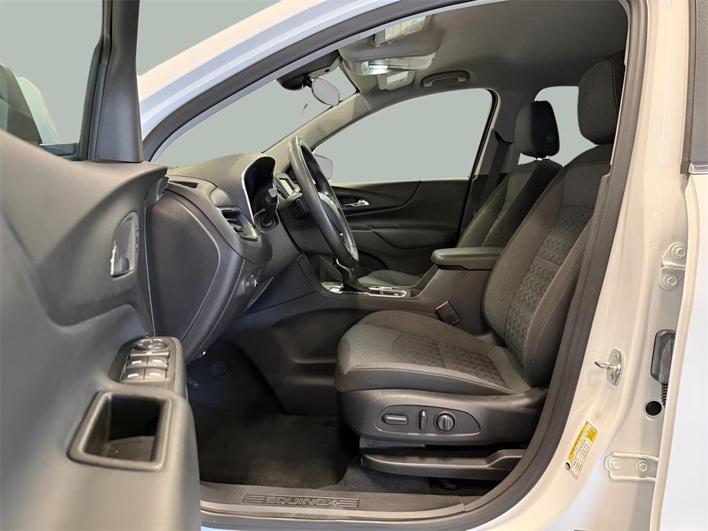 used 2024 Chevrolet Equinox car, priced at $22,995