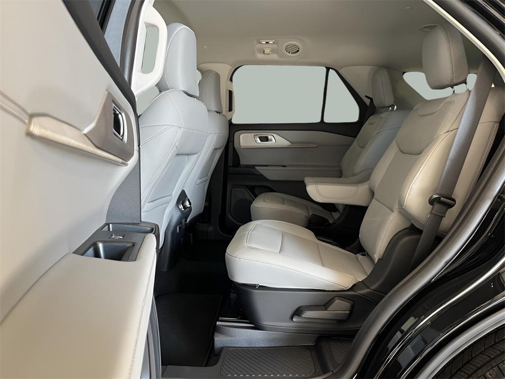 new 2025 Ford Explorer car, priced at $44,993