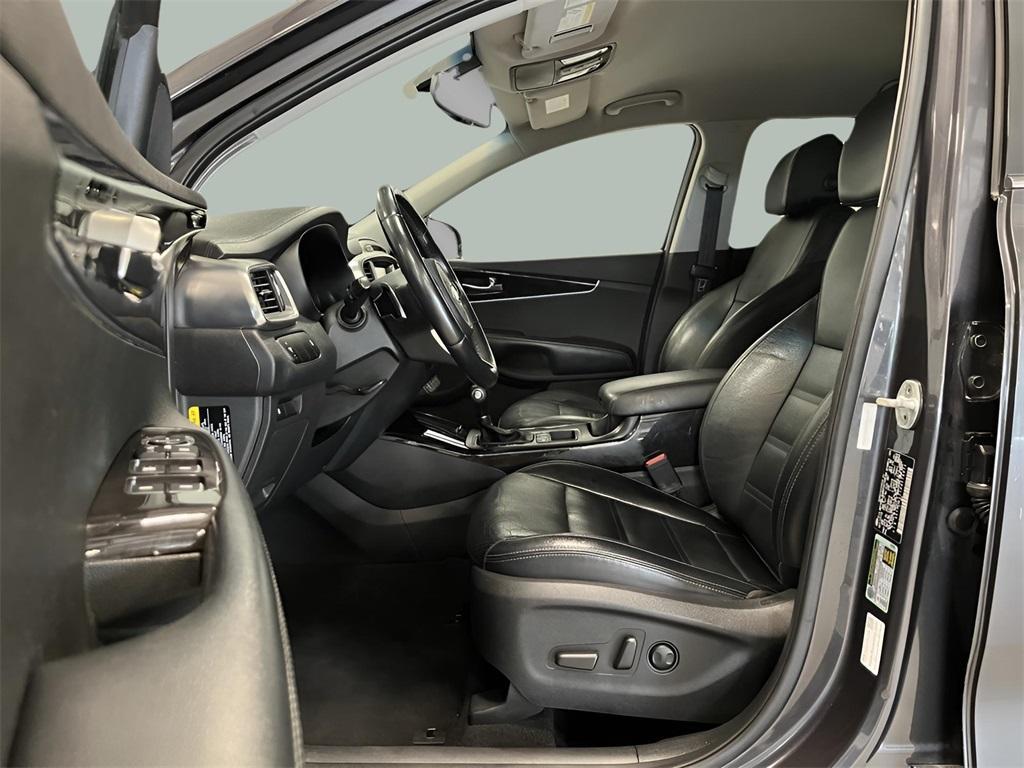 used 2017 Kia Sorento car, priced at $15,981