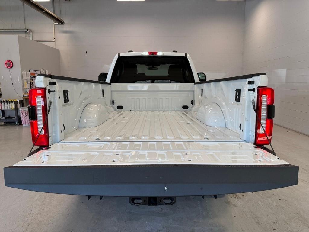 new 2025 Ford F-250 car, priced at $48,695