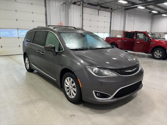 used 2018 Chrysler Pacifica car, priced at $15,481