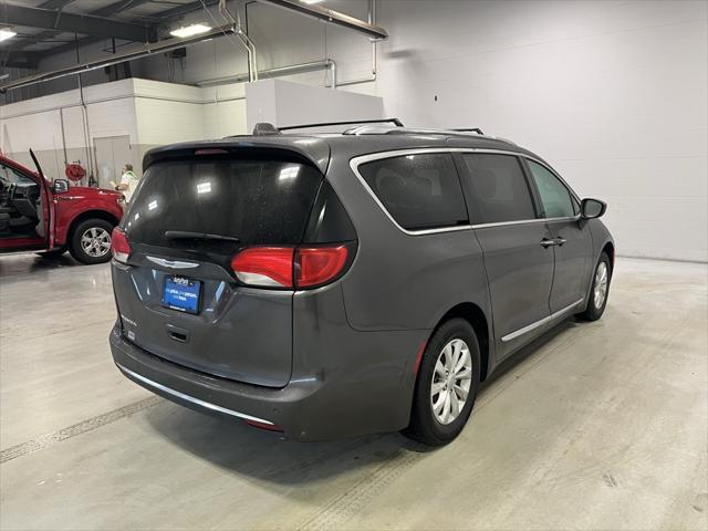 used 2018 Chrysler Pacifica car, priced at $15,481