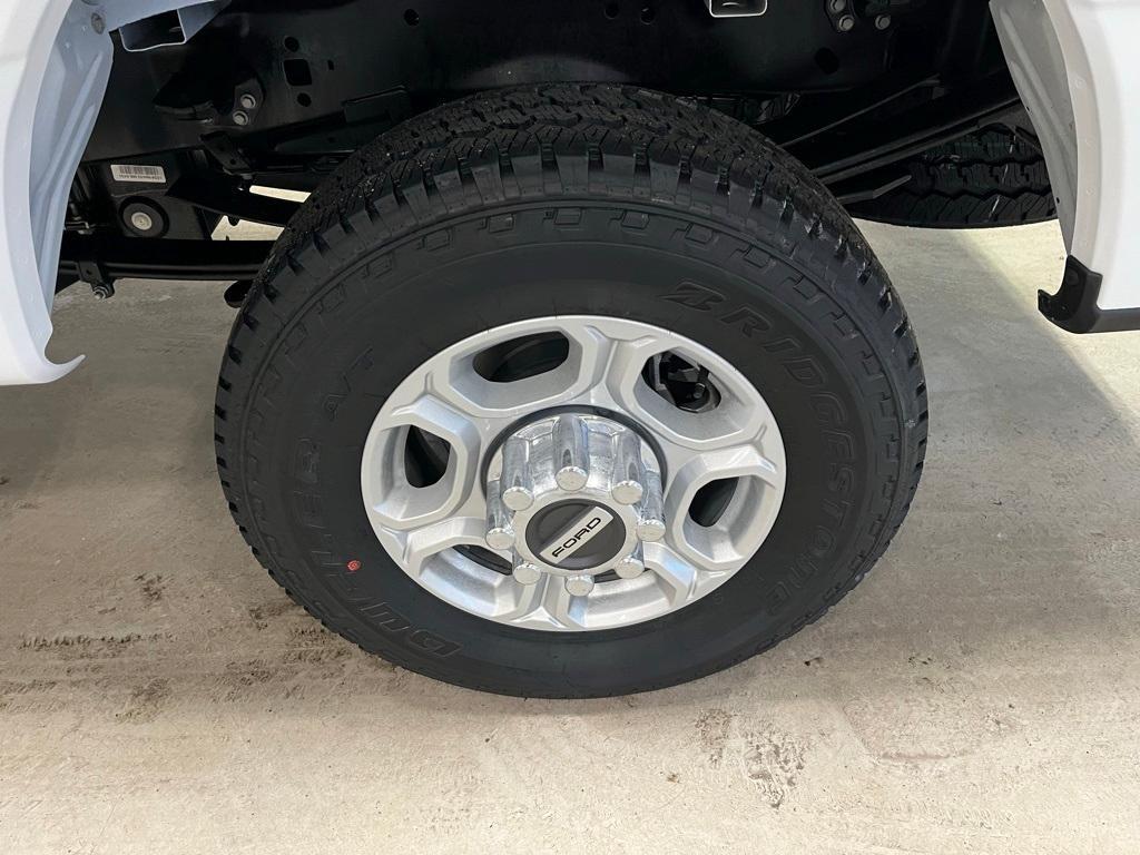 new 2025 Ford F-250 car, priced at $51,777