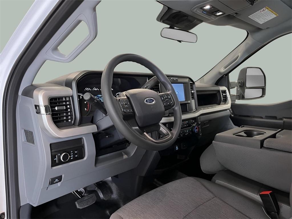 new 2025 Ford F-350 car, priced at $67,610