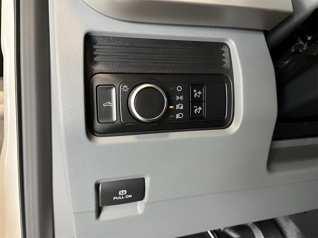 new 2025 Ford F-350 car, priced at $67,610