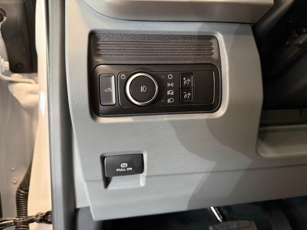 new 2025 Ford F-350 car, priced at $52,458