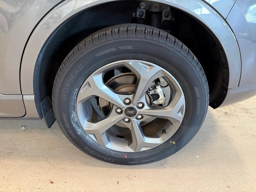 used 2023 Ford Escape car, priced at $24,995