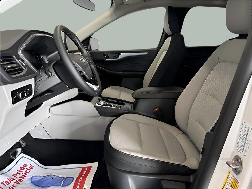 new 2025 Ford Escape car, priced at $27,995