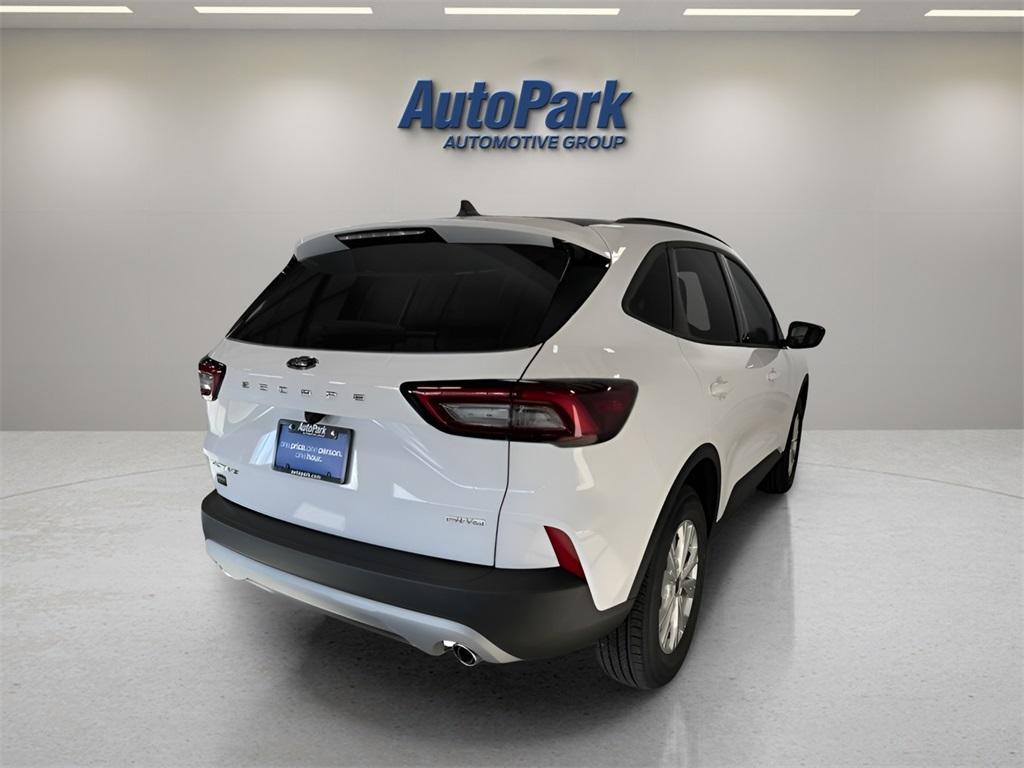 new 2025 Ford Escape car, priced at $27,995