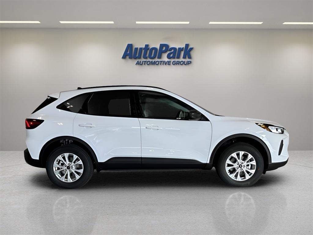 new 2025 Ford Escape car, priced at $27,995
