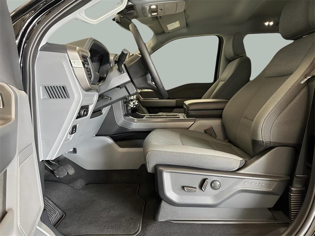 new 2025 Ford F-150 car, priced at $54,320