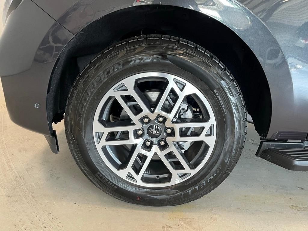 new 2025 Ford Expedition Max car, priced at $75,385