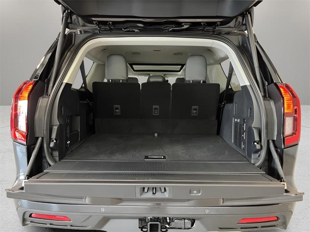 new 2025 Ford Expedition Max car, priced at $75,385