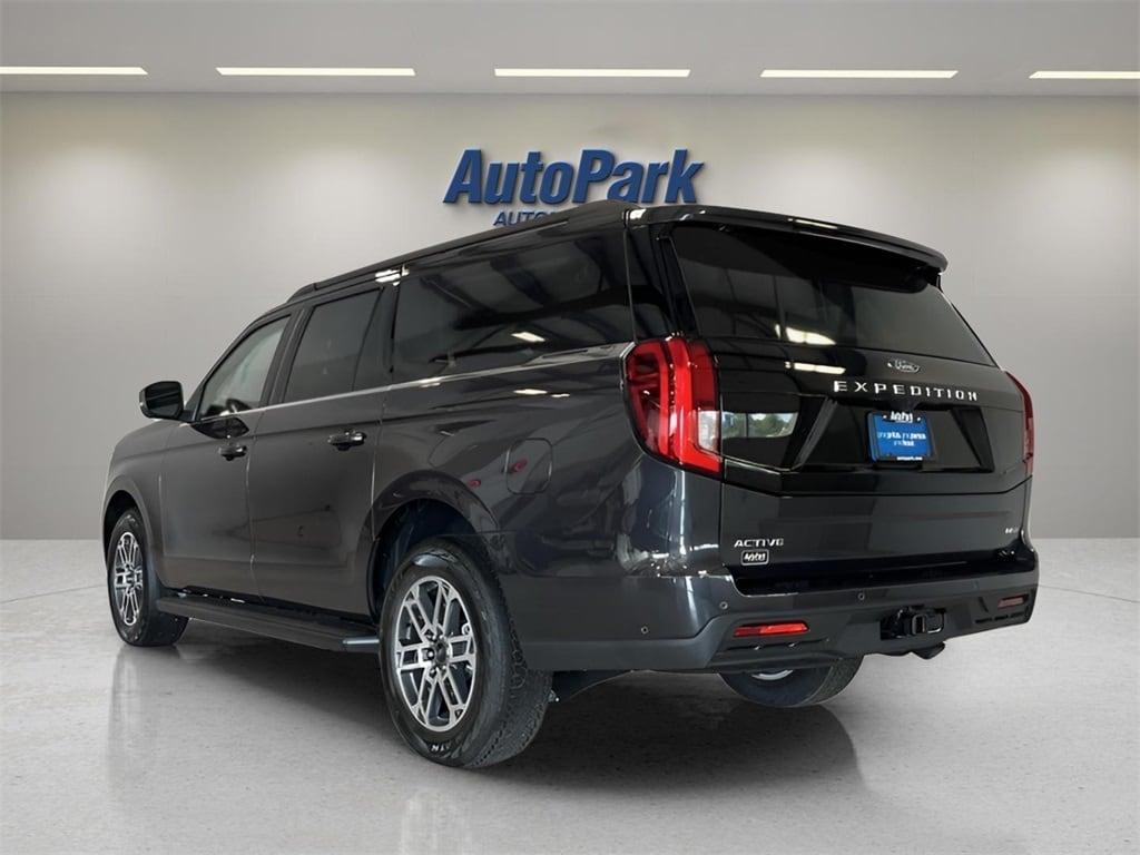 new 2025 Ford Expedition Max car, priced at $75,385
