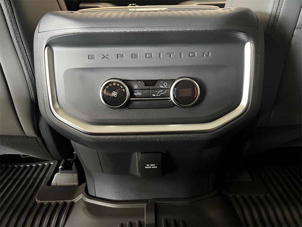 new 2025 Ford Expedition Max car, priced at $71,363