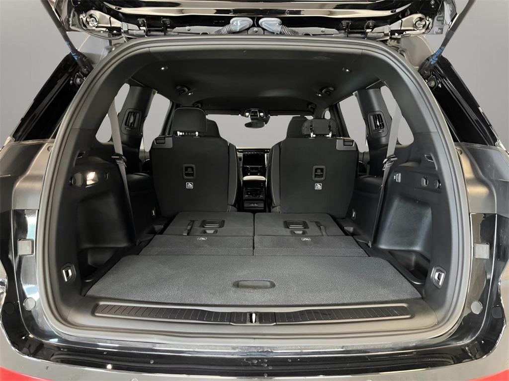 used 2024 Jeep Grand Cherokee L car, priced at $33,981