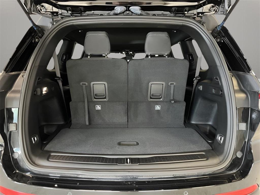 used 2024 Jeep Grand Cherokee L car, priced at $33,981