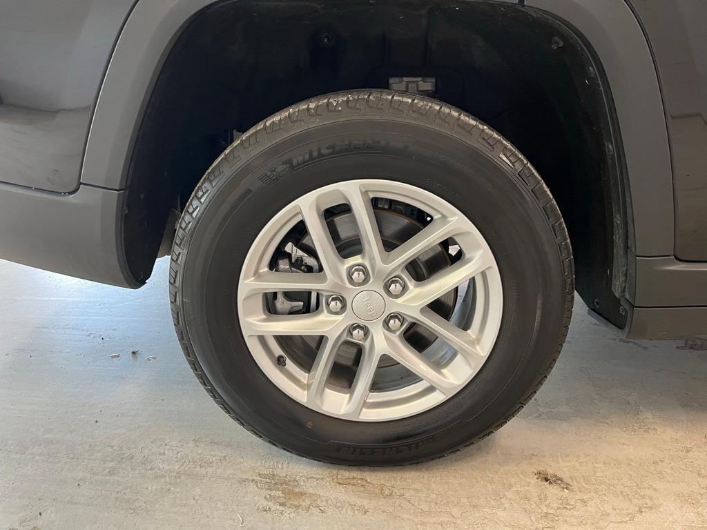 used 2024 Jeep Grand Cherokee L car, priced at $33,981