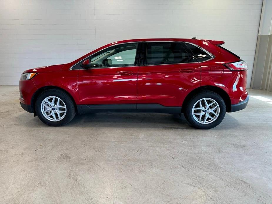 used 2022 Ford Edge car