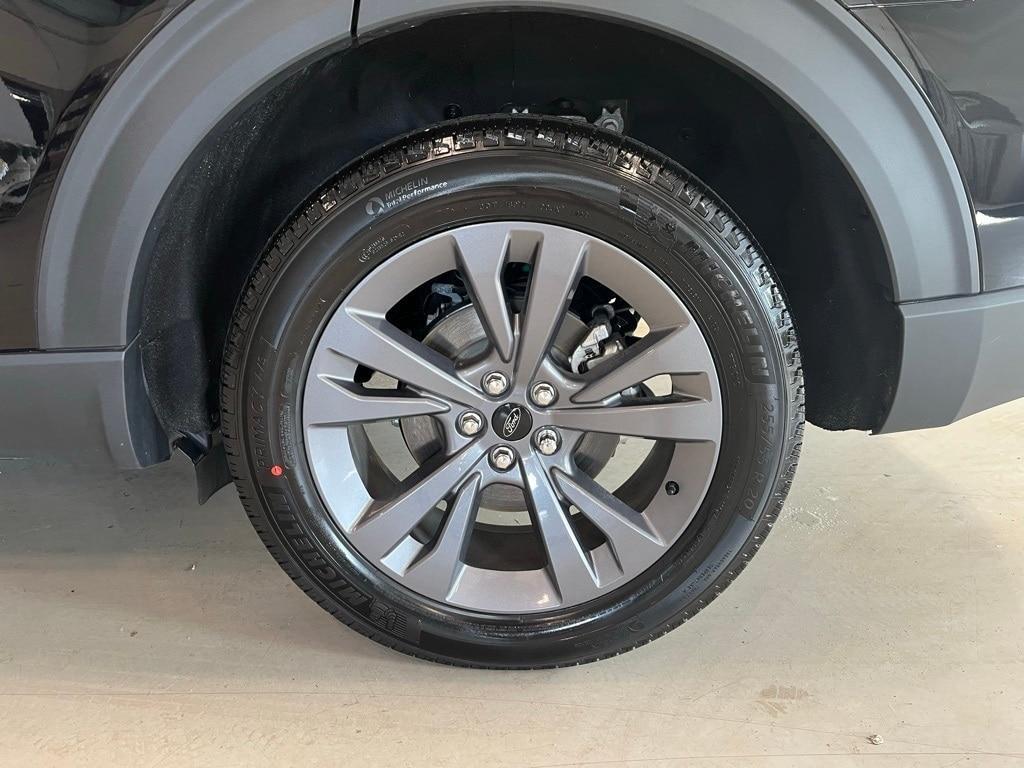 new 2025 Ford Explorer car, priced at $44,593