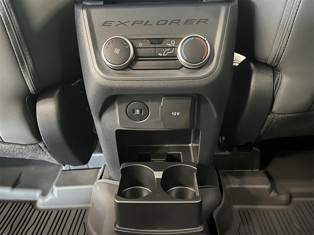 new 2025 Ford Explorer car, priced at $44,593