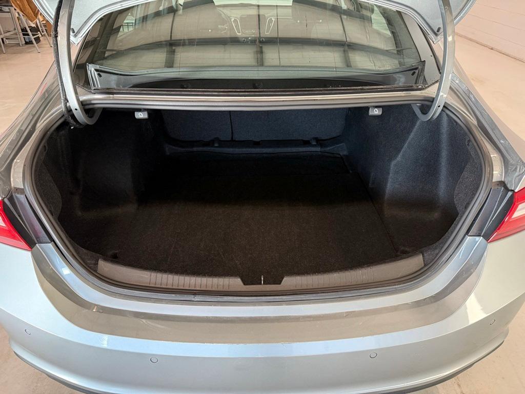 used 2024 Chevrolet Malibu car