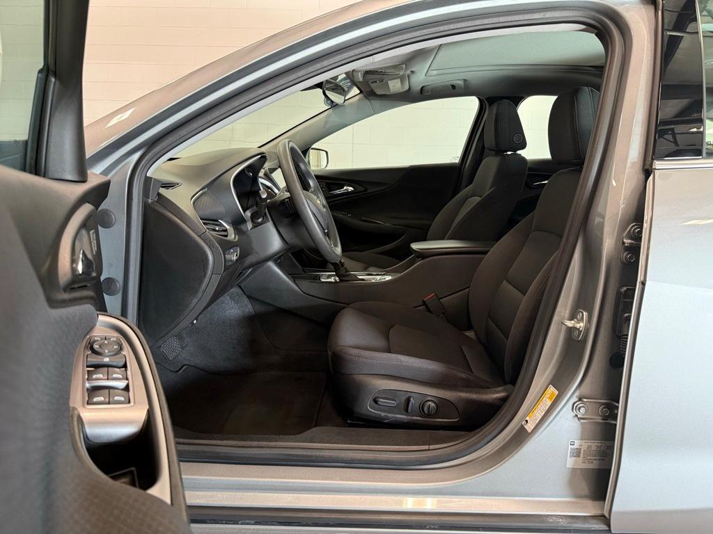 used 2024 Chevrolet Malibu car