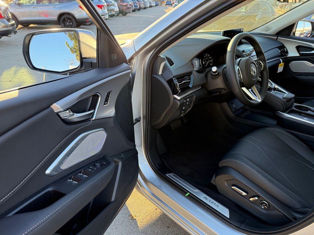 new 2025 Acura RDX car, priced at $48,650