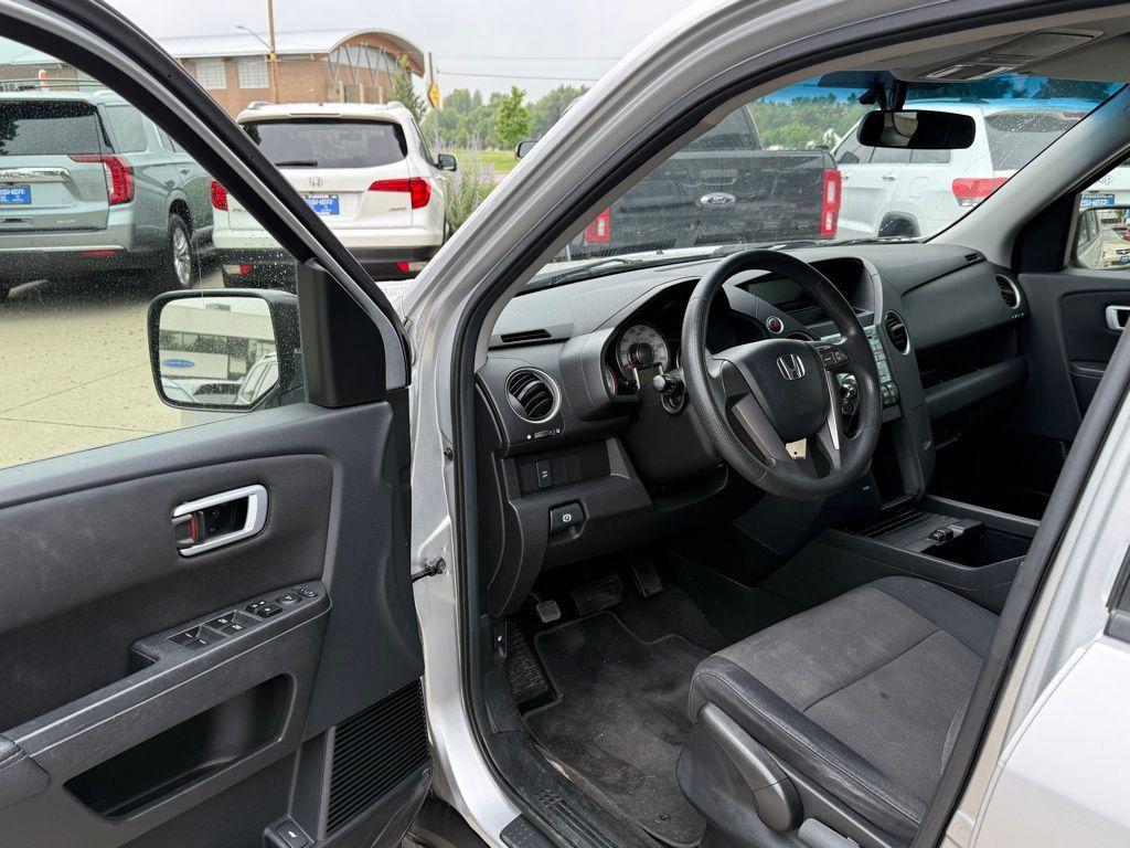 used 2010 Honda Pilot car, priced at $11,990