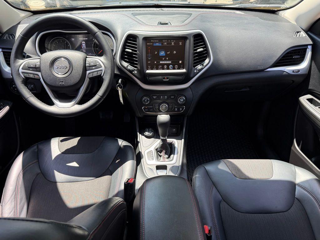 used 2015 Jeep Cherokee car, priced at $15,392