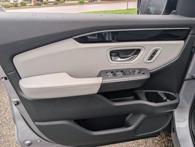 new 2025 Honda Pilot car, priced at $49,150