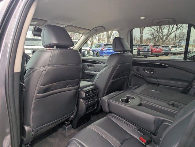 new 2025 Honda Pilot car, priced at $47,050