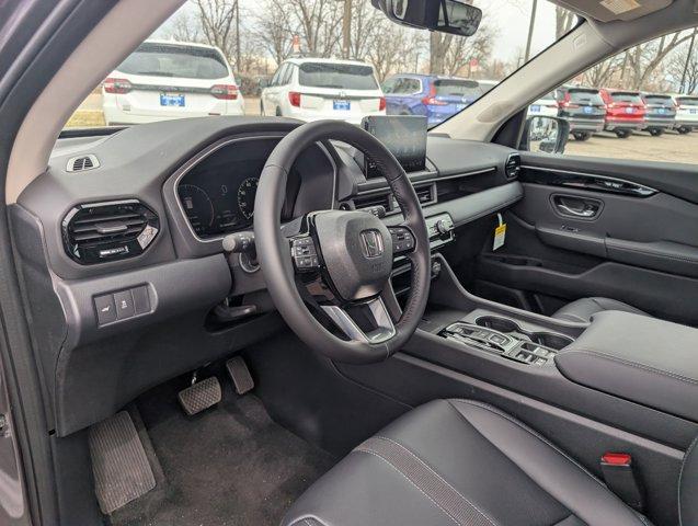 new 2025 Honda Pilot car, priced at $47,050