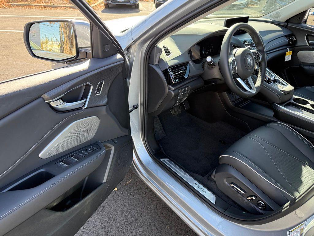 new 2025 Acura RDX car, priced at $53,800