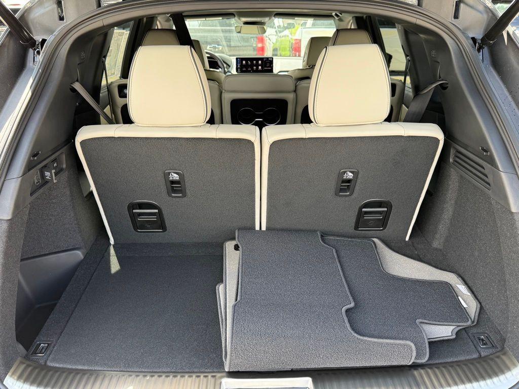 new 2025 Acura MDX car, priced at $65,981