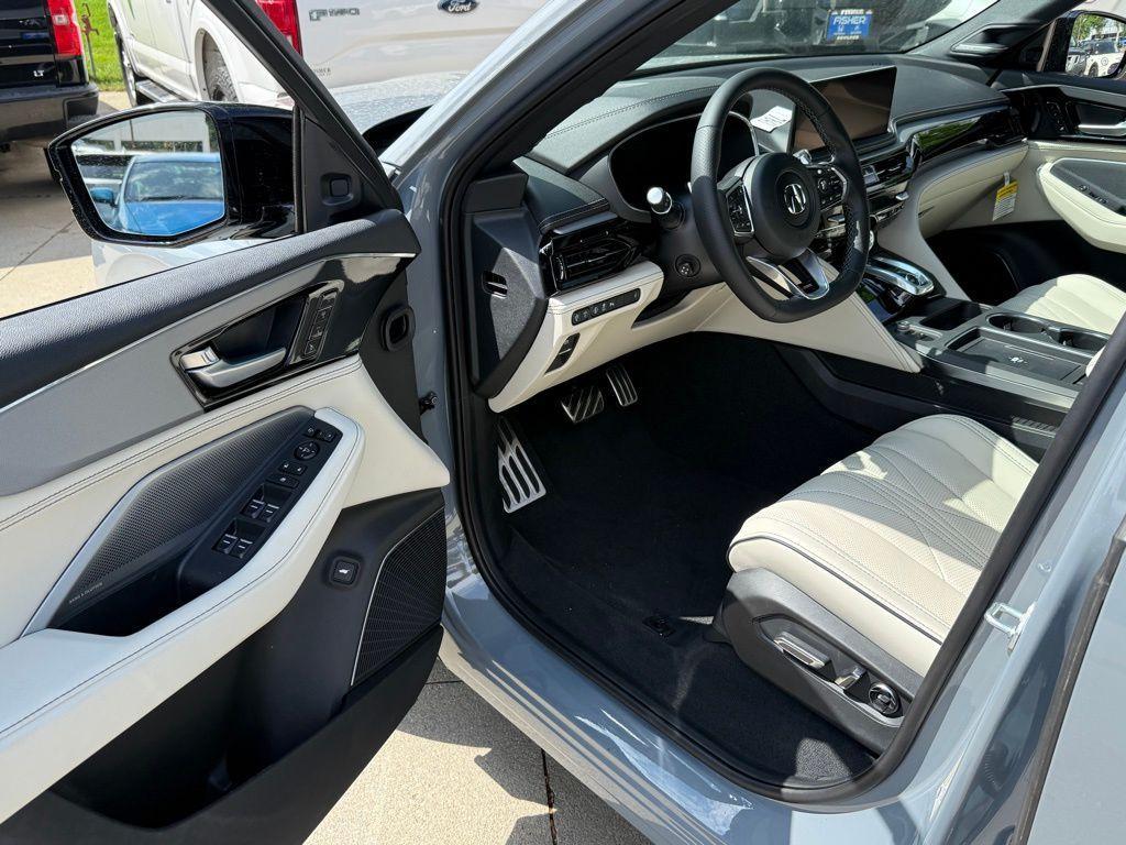 new 2025 Acura MDX car, priced at $65,981