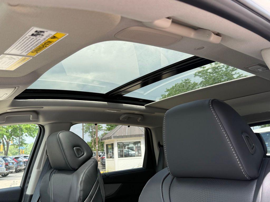 new 2025 Acura MDX car, priced at $61,449