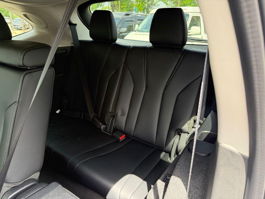 new 2025 Acura MDX car, priced at $61,449