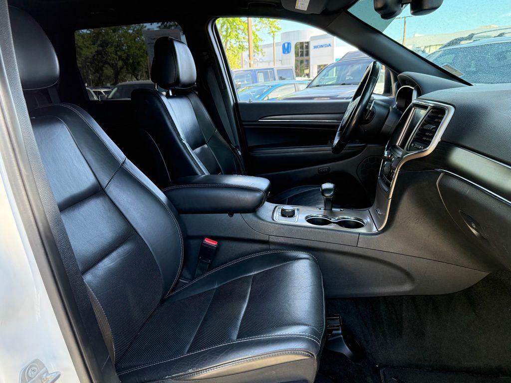 used 2015 Jeep Grand Cherokee car, priced at $13,990