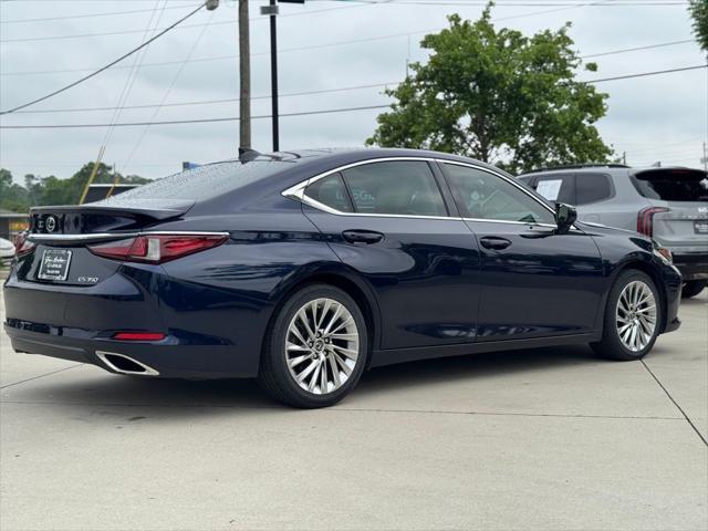 used 2022 Lexus ES 350 car, priced at $46,452
