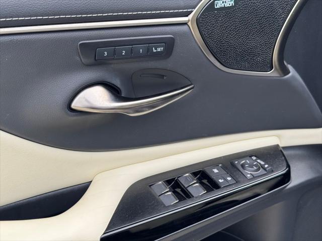 used 2022 Lexus ES 350 car, priced at $46,452
