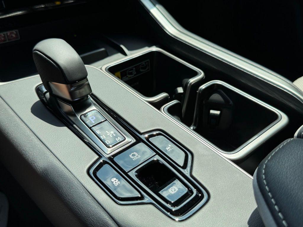 new 2025 Lexus TX 500h car, priced at $76,035