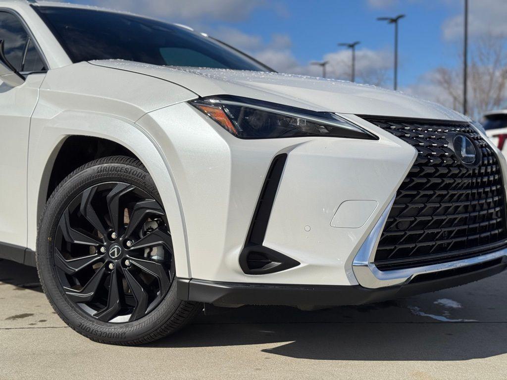 new 2025 Lexus UX 300h car, priced at $43,635