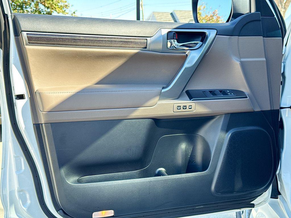 used 2023 Lexus GX 460 car, priced at $61,640