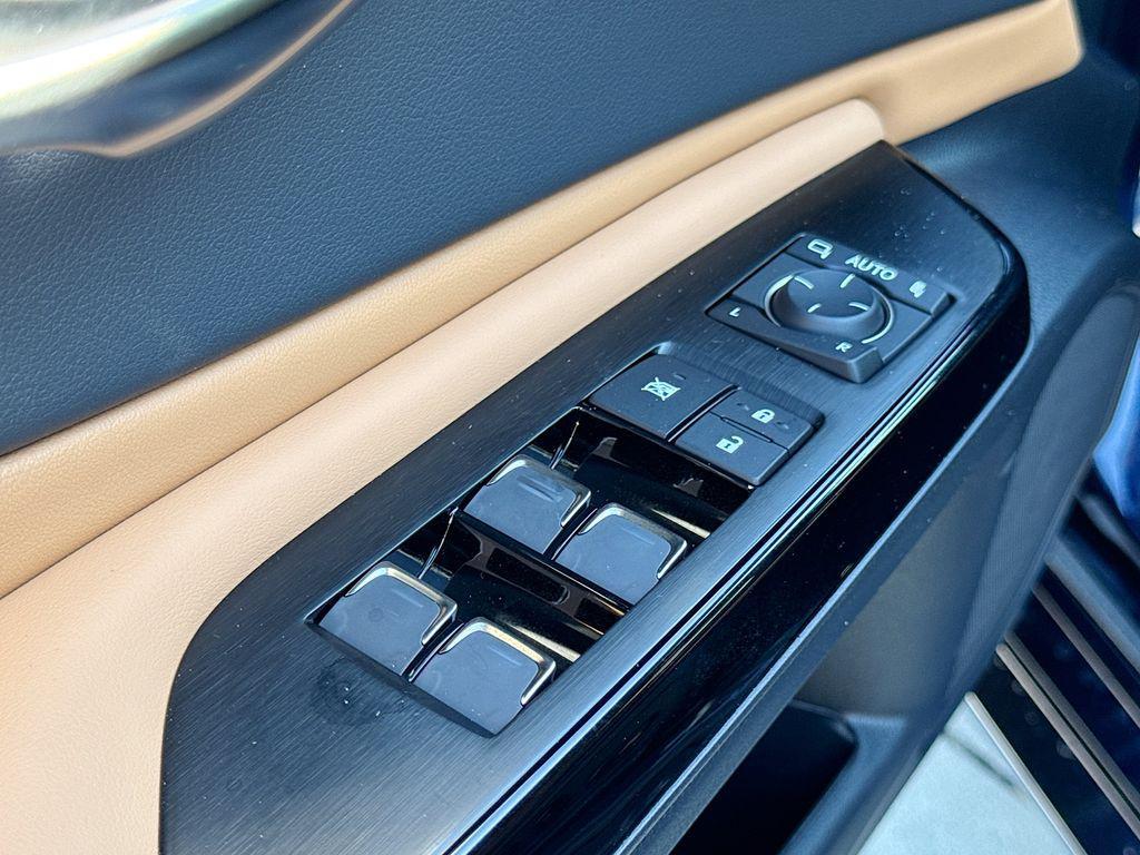 new 2025 Lexus ES 350 car, priced at $52,025